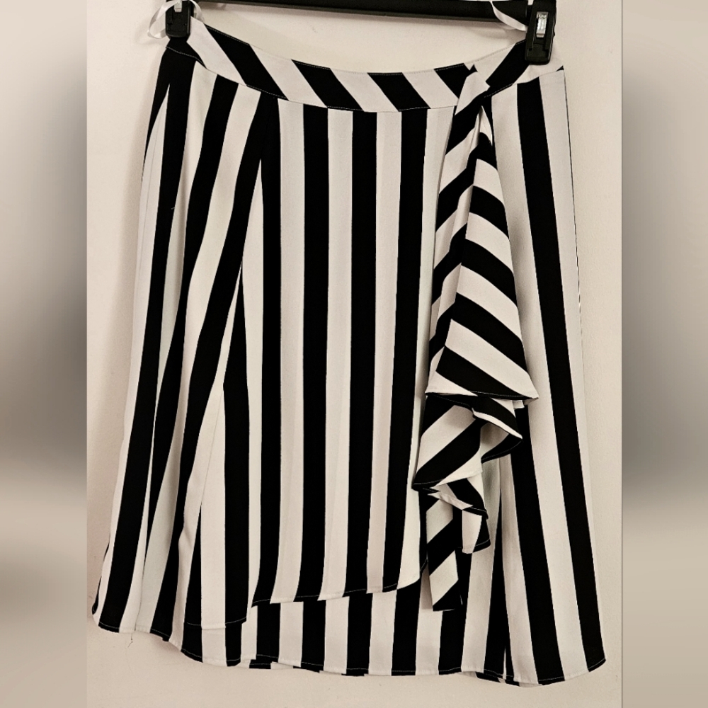 Karl Lagerfeld Women’s Paris Skirt
